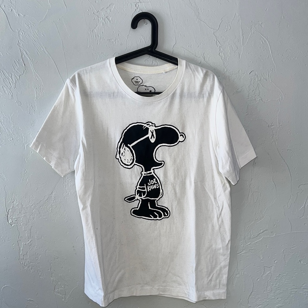 KAWS X UNIQLO X PEANUTS Mens Medium Short Sleeve Tee Shirt
